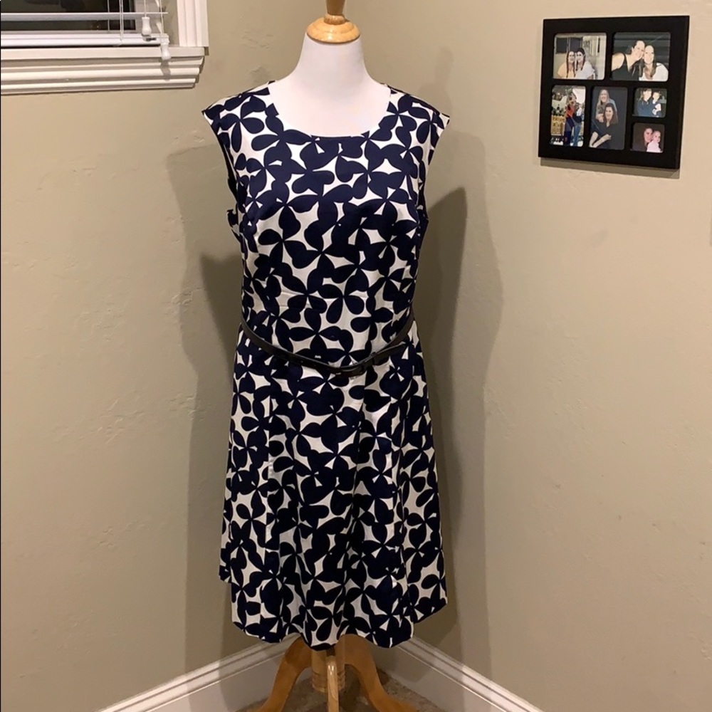 INC Woman blue and white sleeveless dress